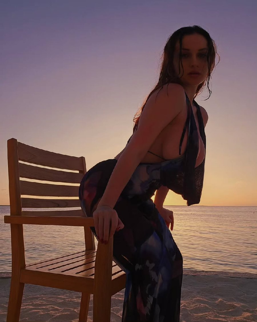 Sexy girl Miranda Faith nude in Maseru