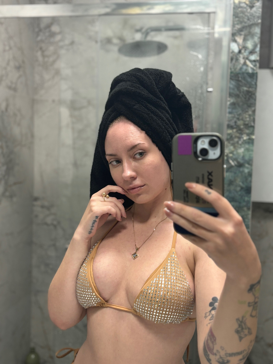 Nude girl KateV in Maseru